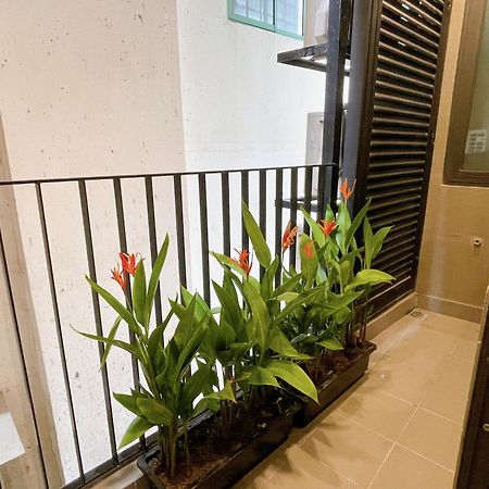 Home Suites -Natural Light -Projector -Spacious - 2Br Incenter Hanoi Kültér fotó